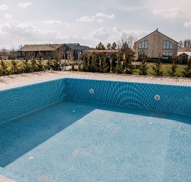 empty pool villa ready cleaning